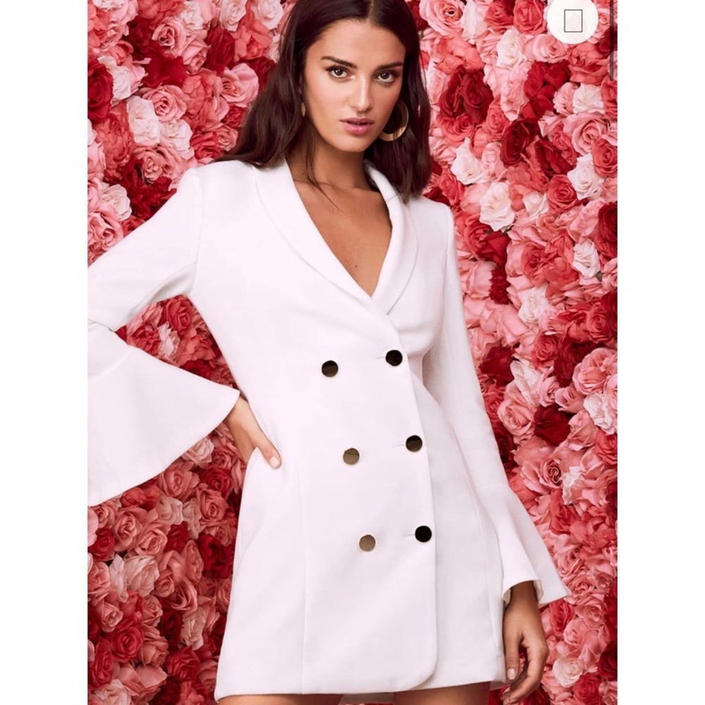 Lulu’s Manchester Flounce Sleeve Blazer Dress XS